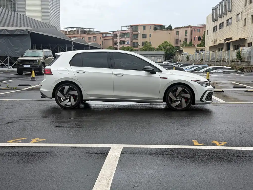 Volkswagen Golf GTI GTI 2021 380TSI DSG GTI