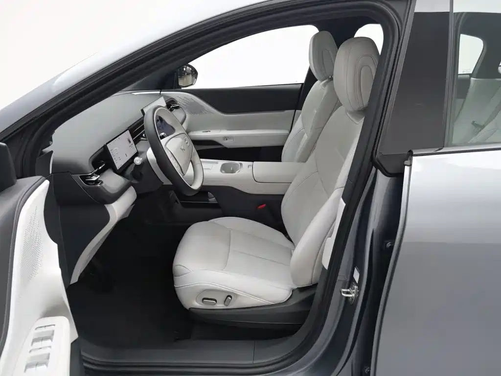 XPeng G6 — миниатюра 10