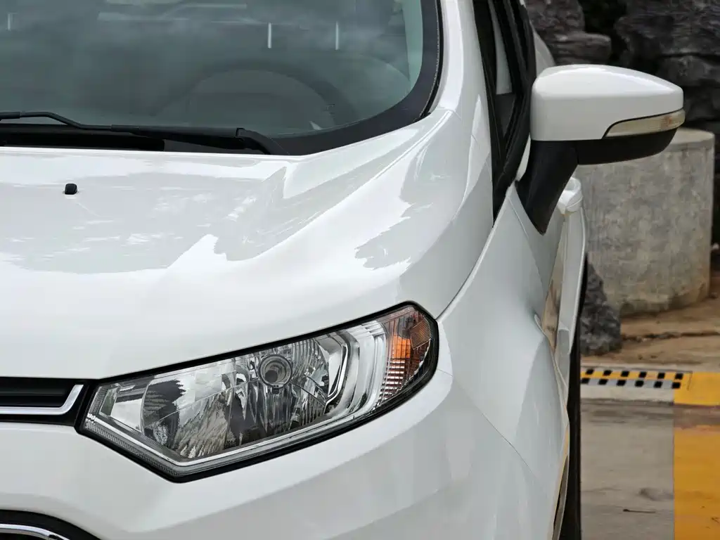 Ford EcoSport 2013 1.5L AT Luxury