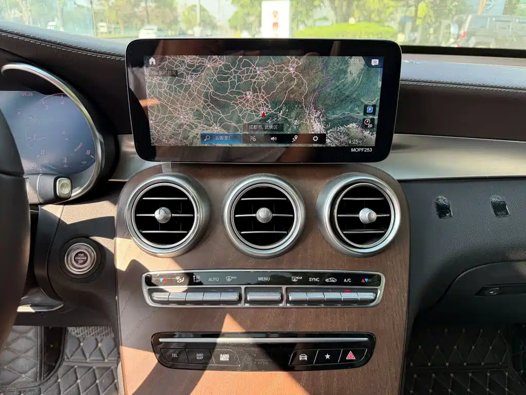 Mercedes-Benz GLC — миниатюра 9
