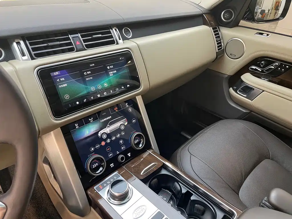 Land Rover Range Rover — миниатюра 26