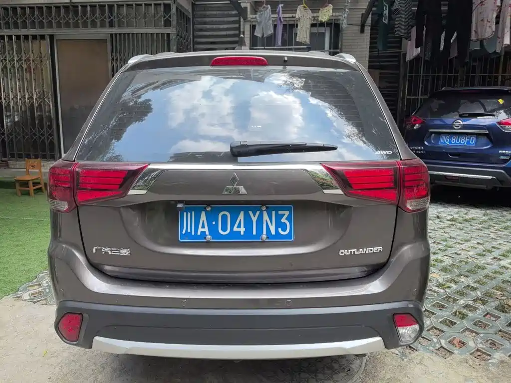 Mitsubishi Outlander — миниатюра 7