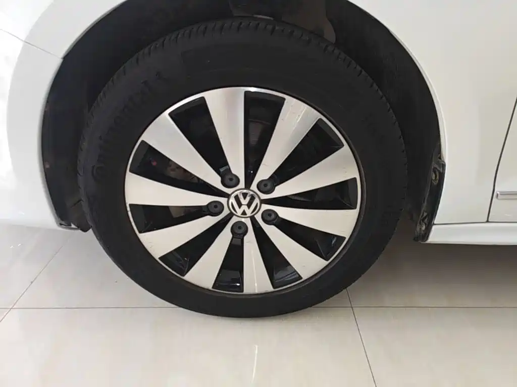 Volkswagen Sagitar — миниатюра 23