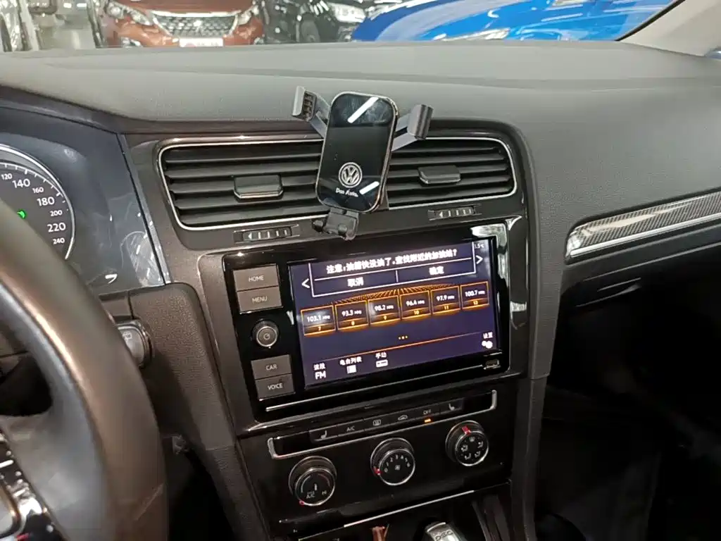Volkswagen Golf — миниатюра 13