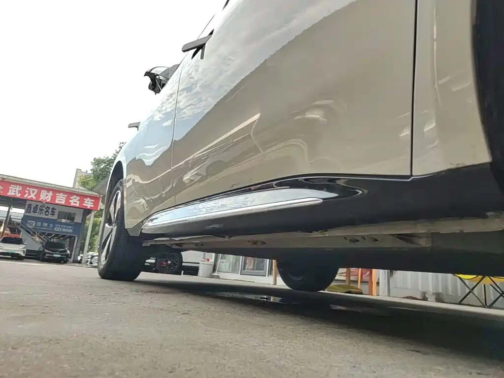 Baojun Yunduo — миниатюра 21