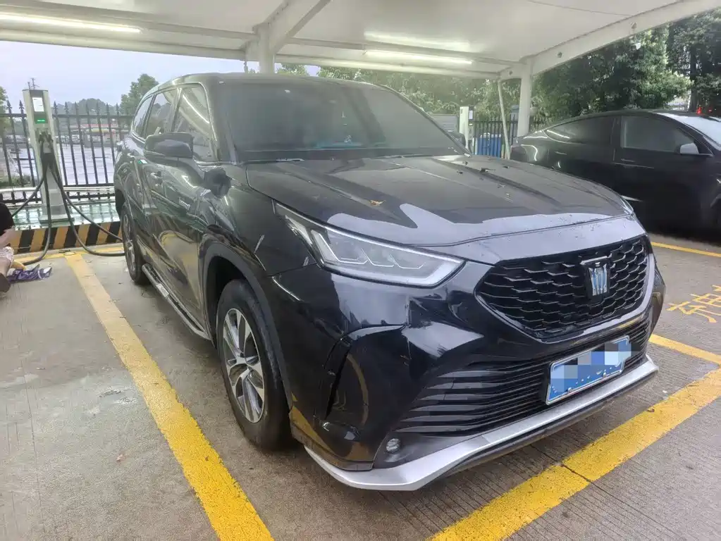 Toyota Crown Kluger — миниатюра 3