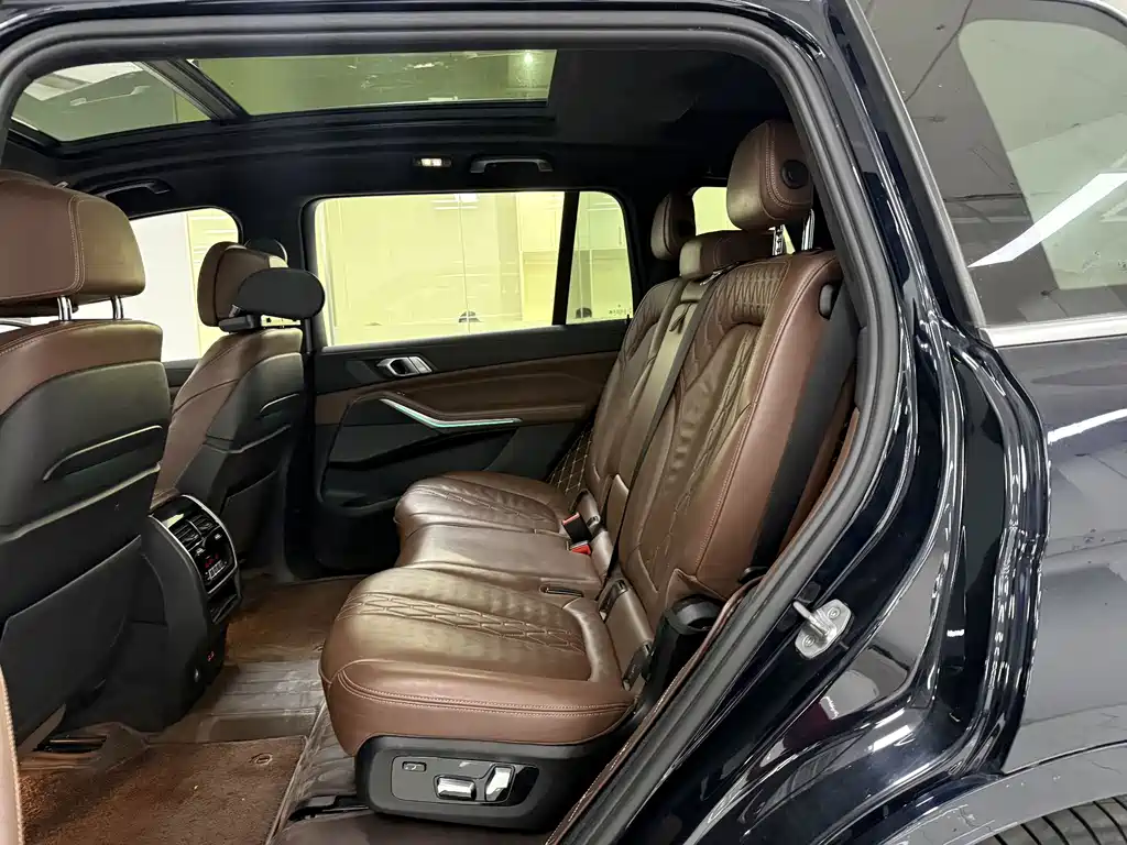 BMW X7 — миниатюра 14