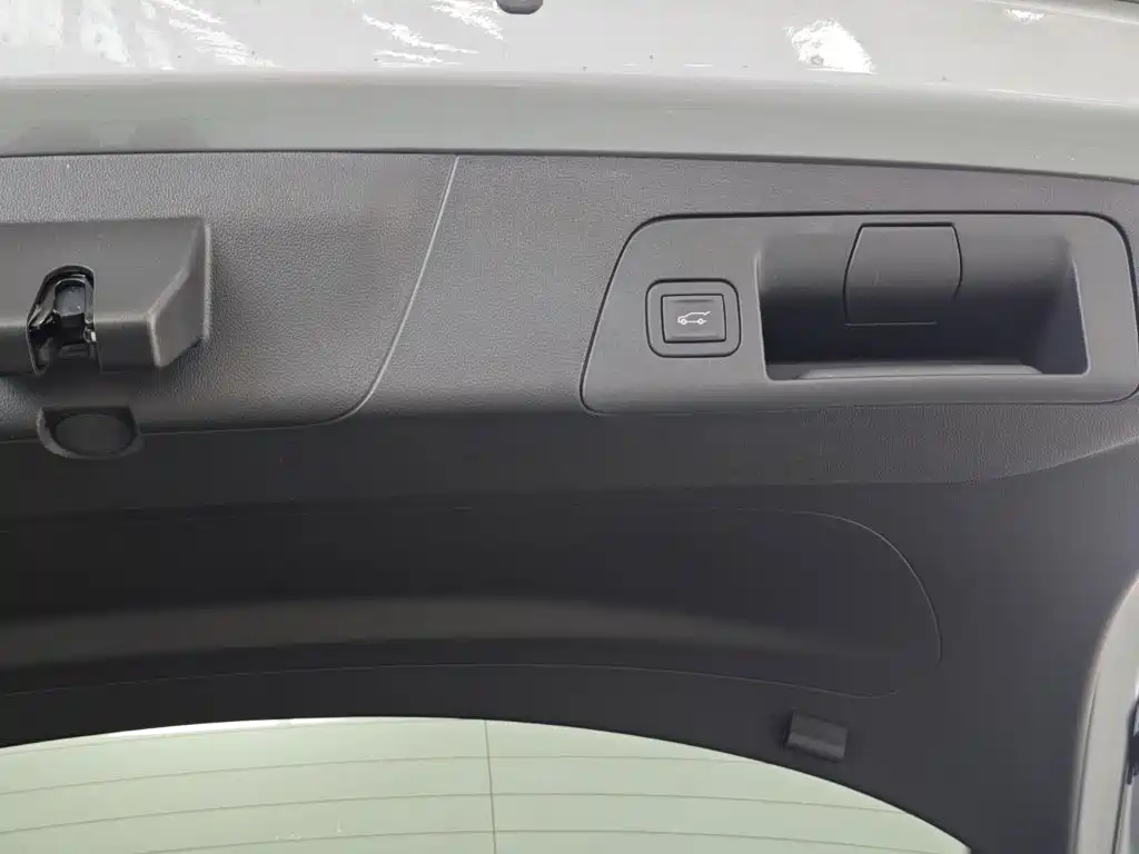 Buick Envision S — миниатюра 10