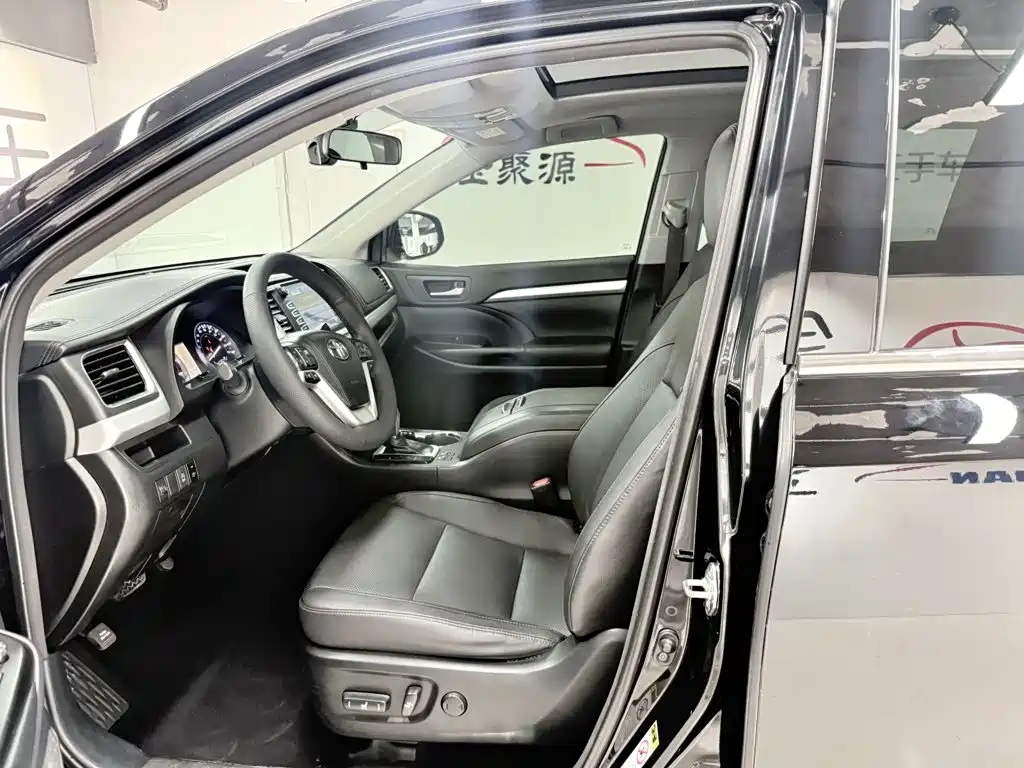 Toyota Highlander — миниатюра 7