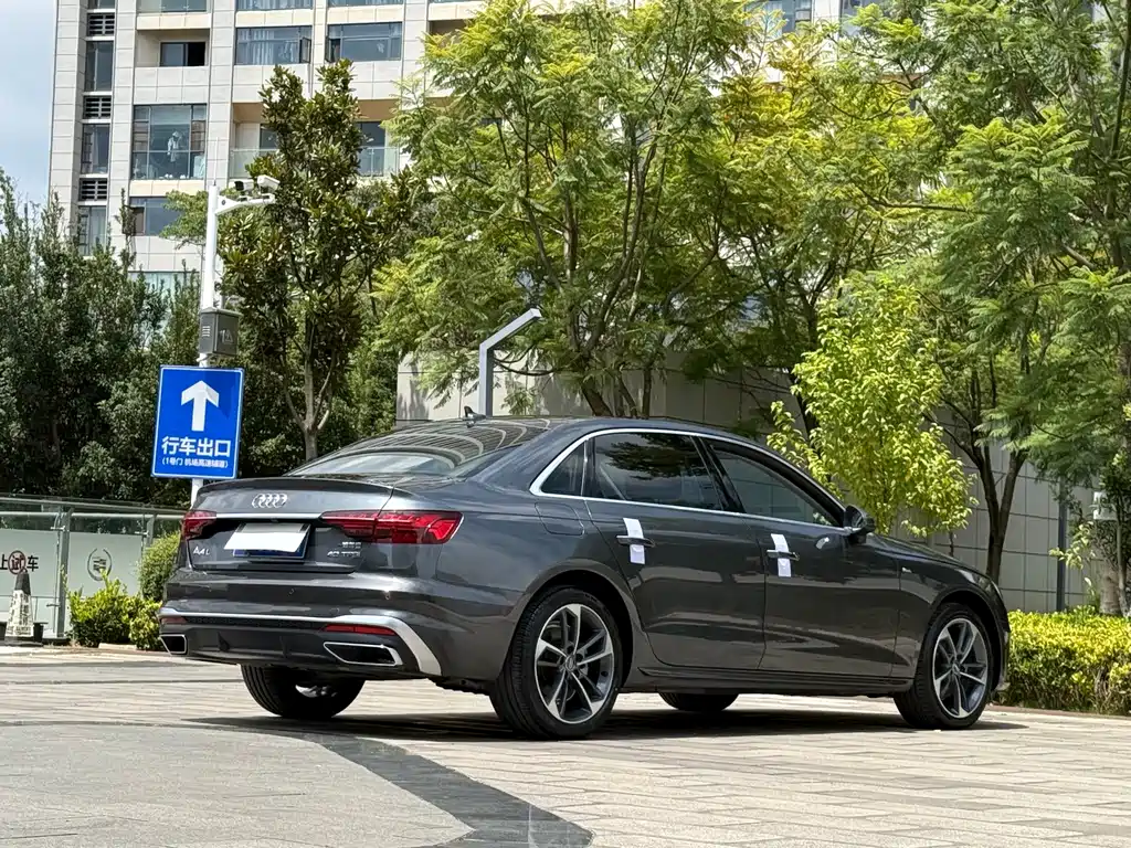 Audi A4L — миниатюра 7