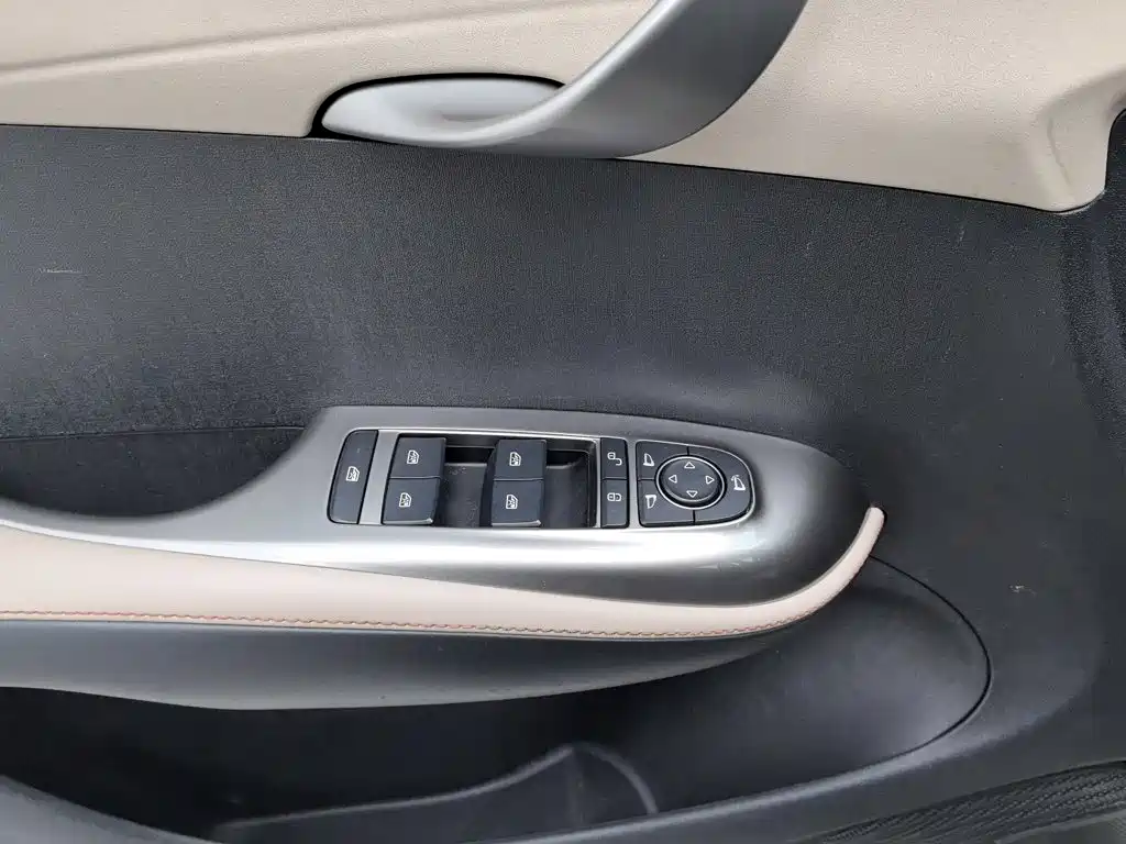 BYD Dolphin — миниатюра 9