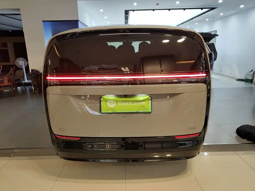 Li Auto Li MEGA — миниатюра 6