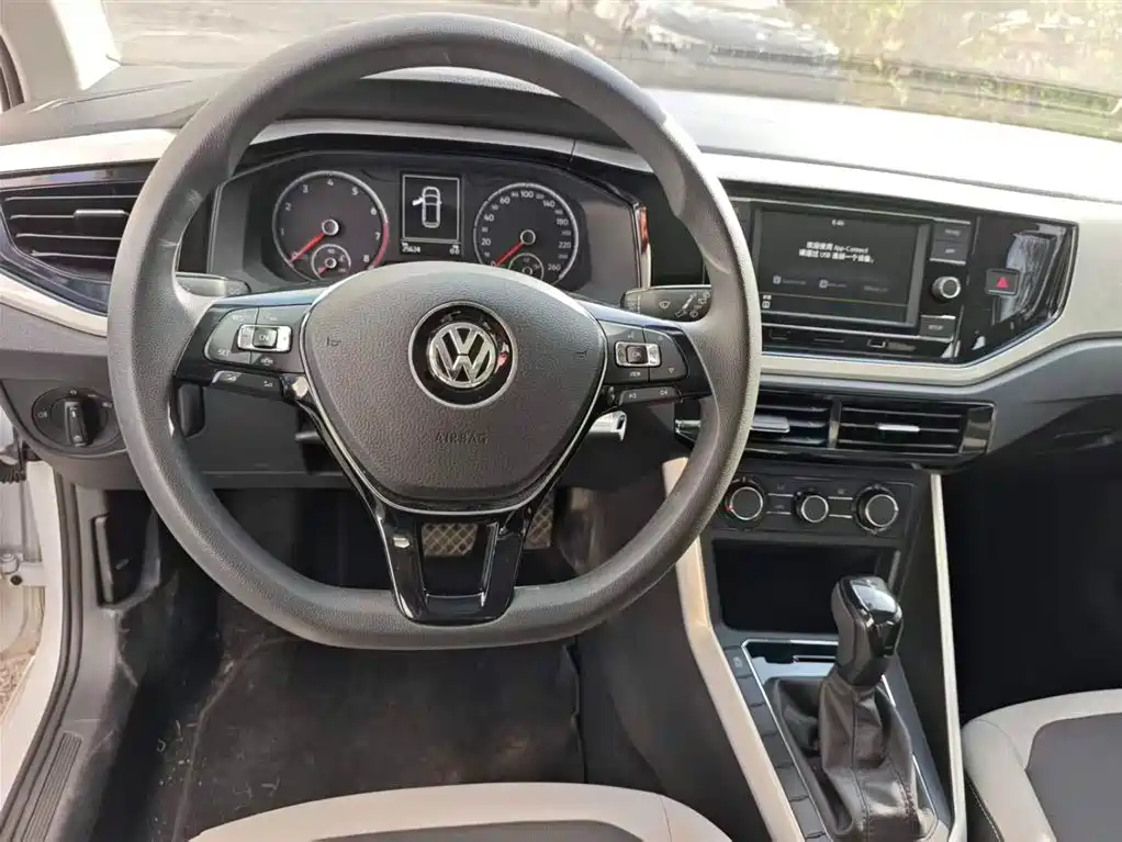 Volkswagen Polo — миниатюра 8