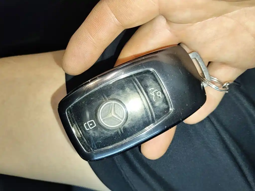 Mercedes-Benz EQC — миниатюра 9