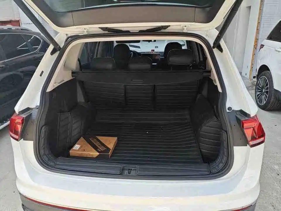Volkswagen Tiguan L — миниатюра 9