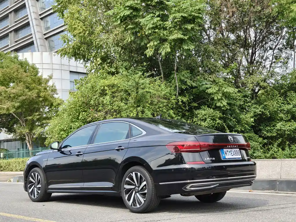 Volkswagen Passat — миниатюра 7