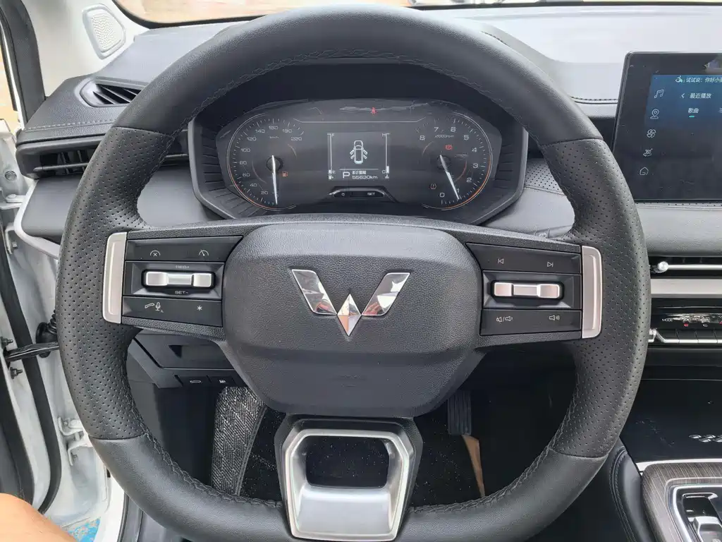 Wuling Jiachen — миниатюра 14