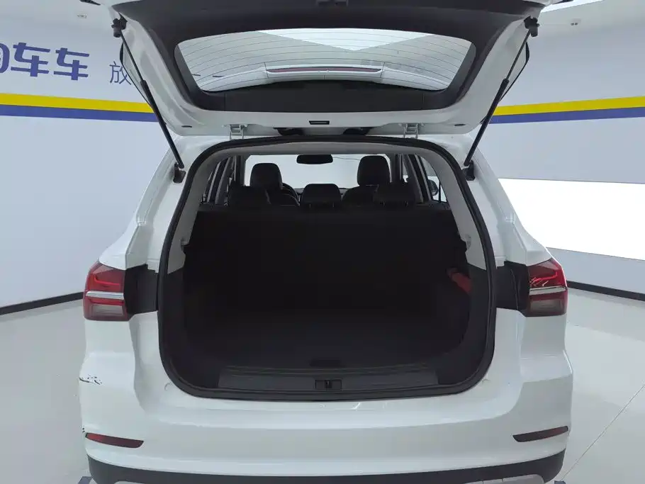 Roewe RX5 — миниатюра 4