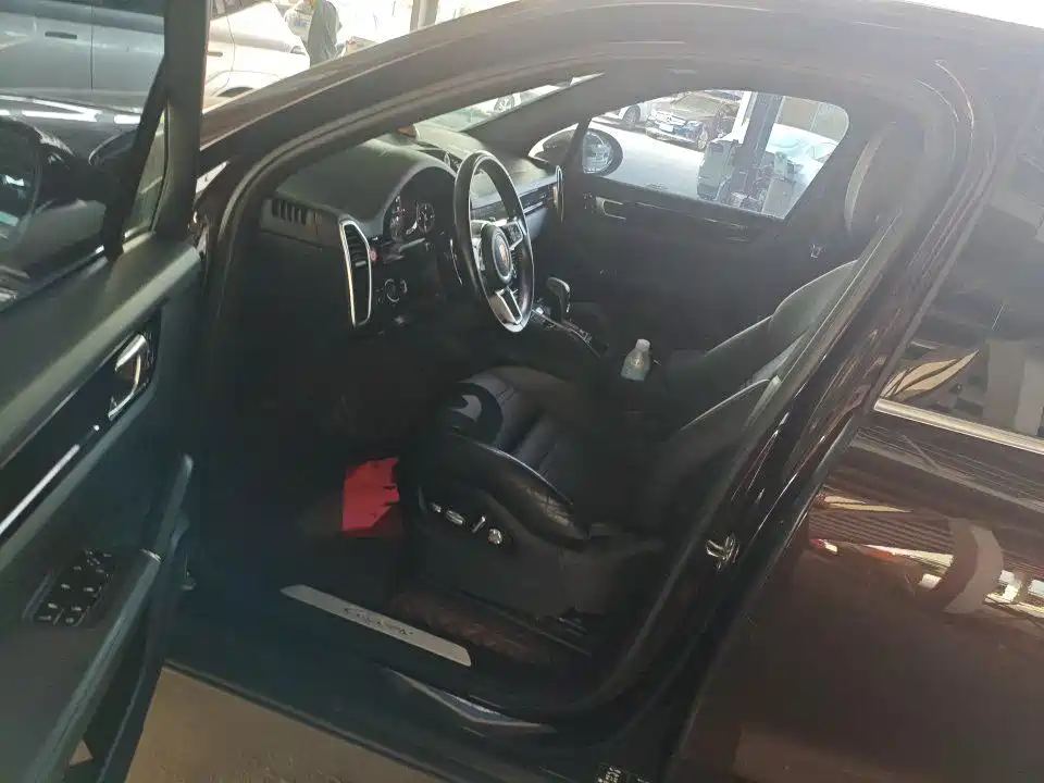 Porsche Cayenne Hybrid — миниатюра 3