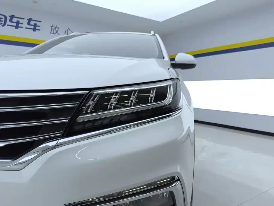 Roewe RX5 — миниатюра 5