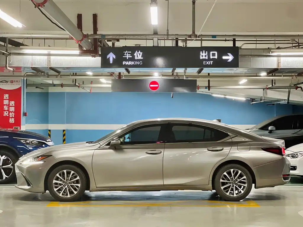 Lexus ES — миниатюра 14