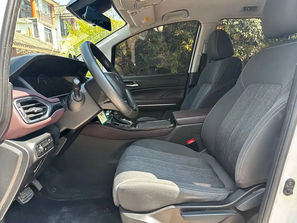 GAC Motor Trumpchi M6 — миниатюра 8
