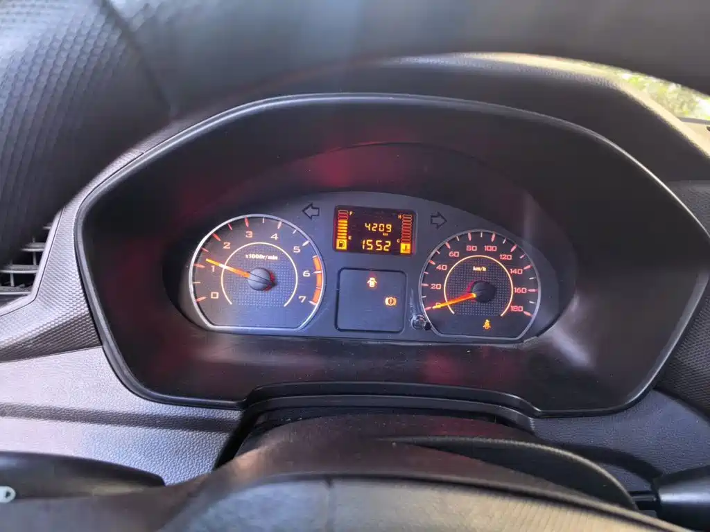 Wuling Hongguang V — миниатюра 7