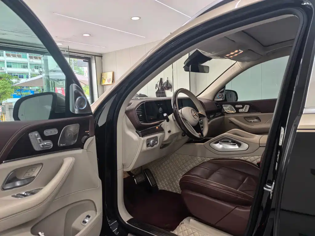 Mercedes-Benz GLS — миниатюра 7