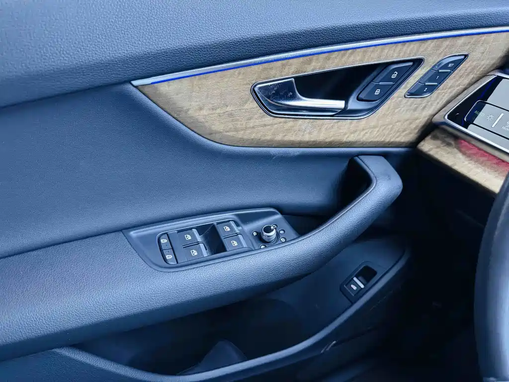 Audi Q7 — миниатюра 17