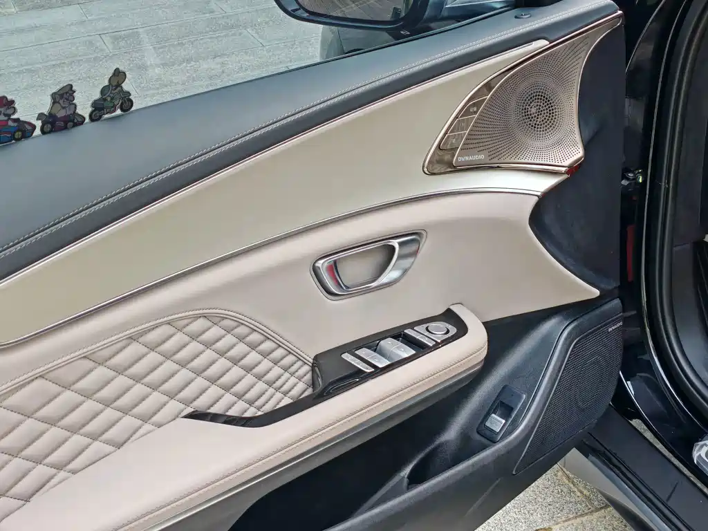BYD Han — миниатюра 8