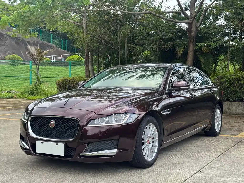 Купить Jaguar XFL