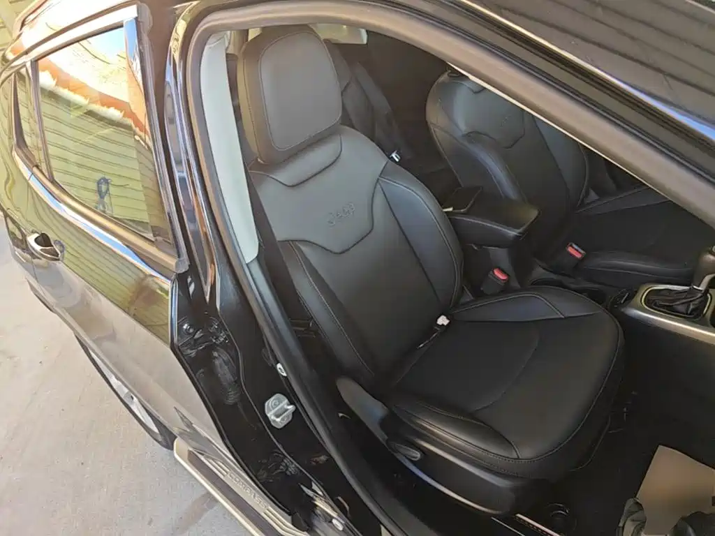 Jeep Compass — миниатюра 25