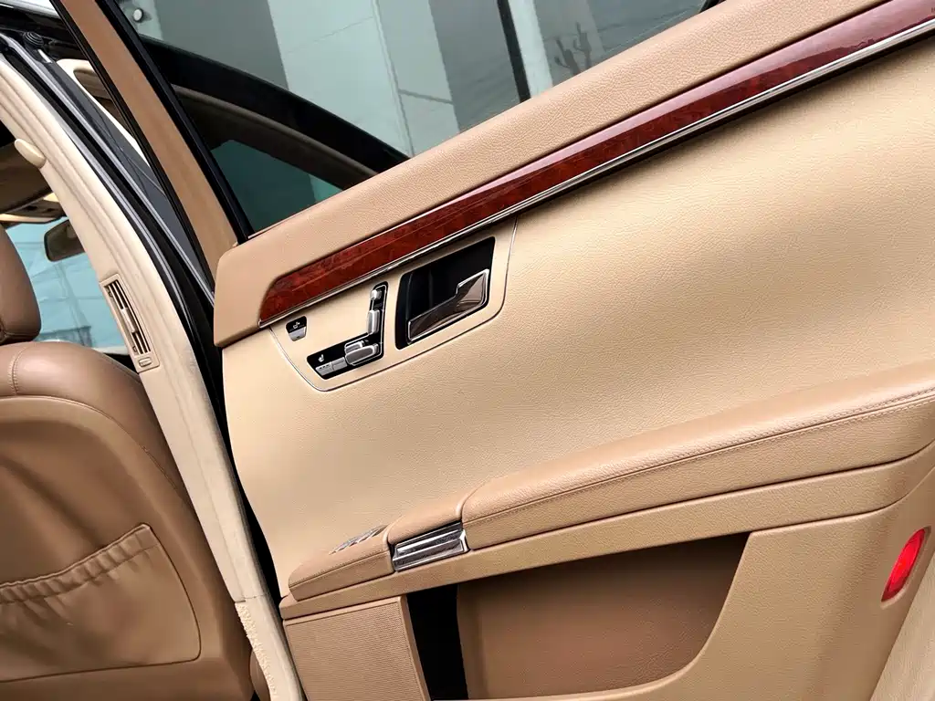 Mercedes-Benz S-Class — миниатюра 16