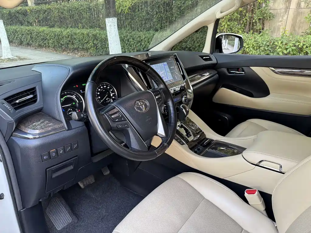 Toyota Alphard 2021 2.5L Premium