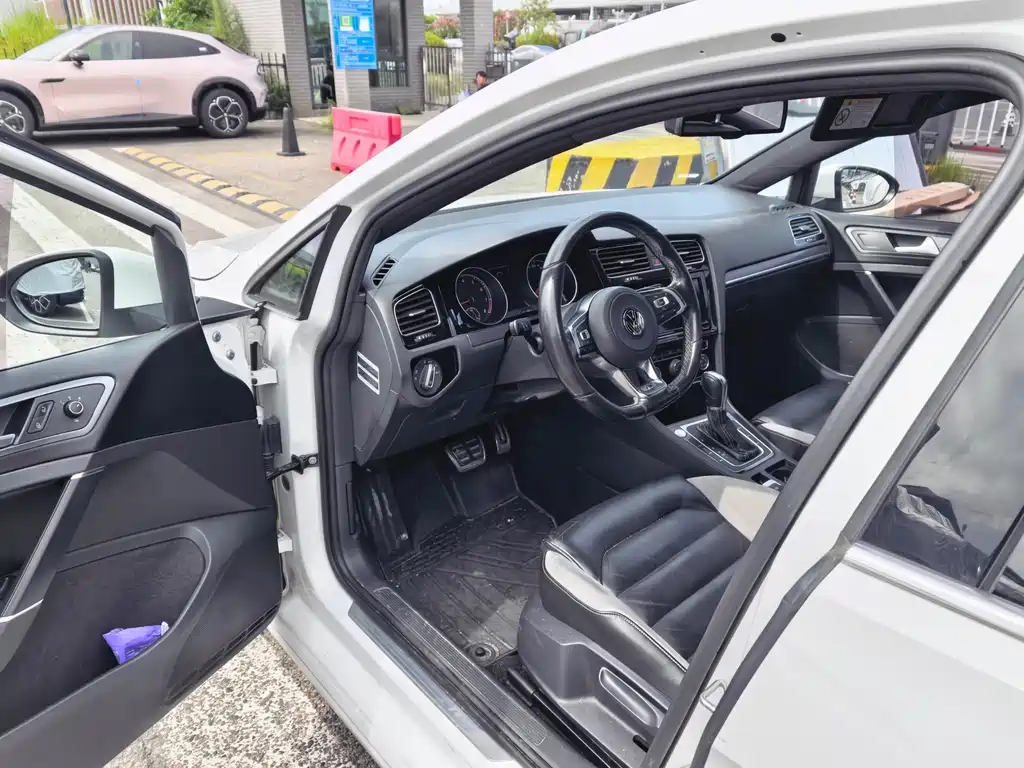 Volkswagen Golf — миниатюра 5