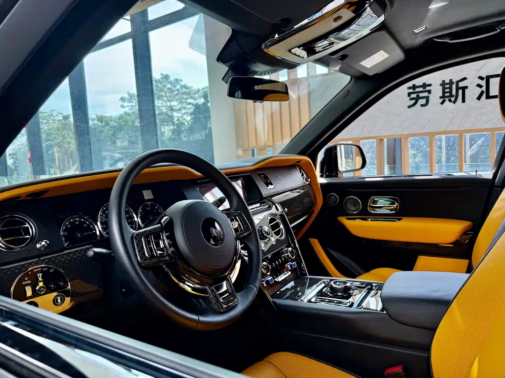 Rolls-Royce Cullinan — миниатюра 6