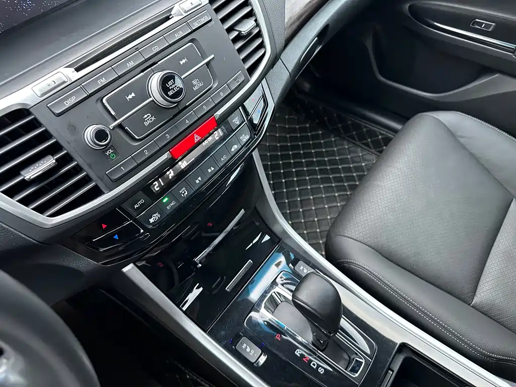 Honda Accord — миниатюра 8