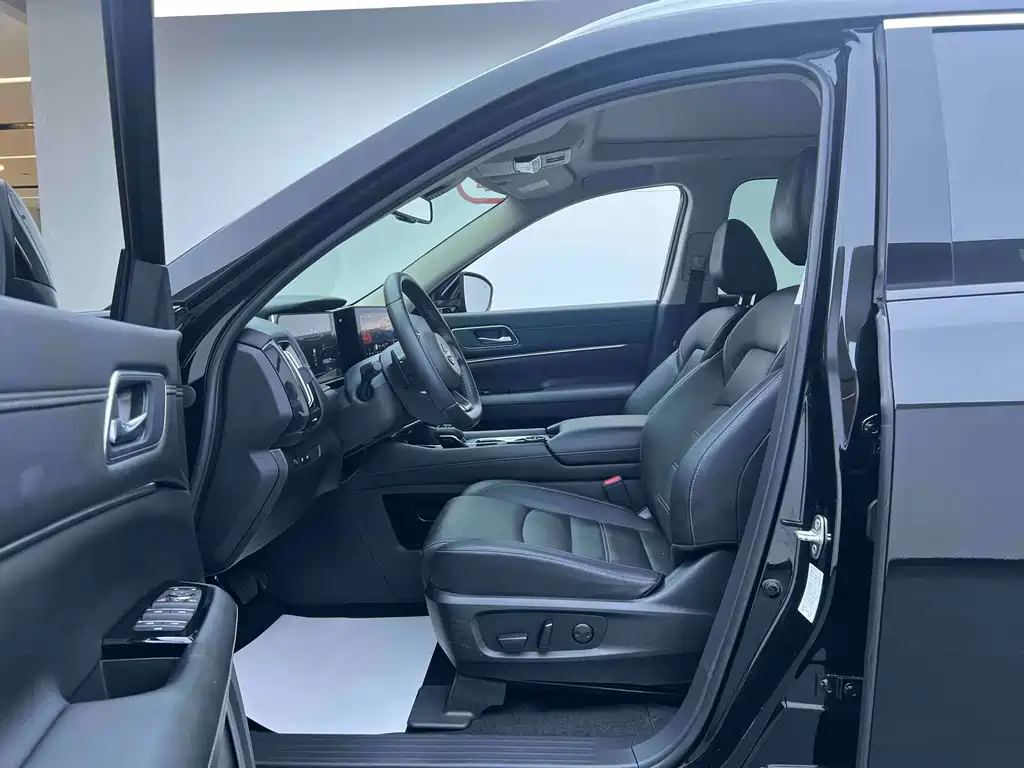 Nissan Teramont — миниатюра 10