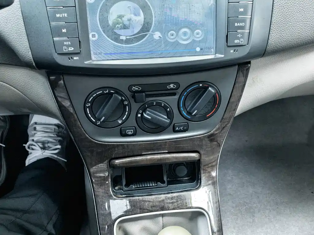 Nissan Sylphy — миниатюра 15