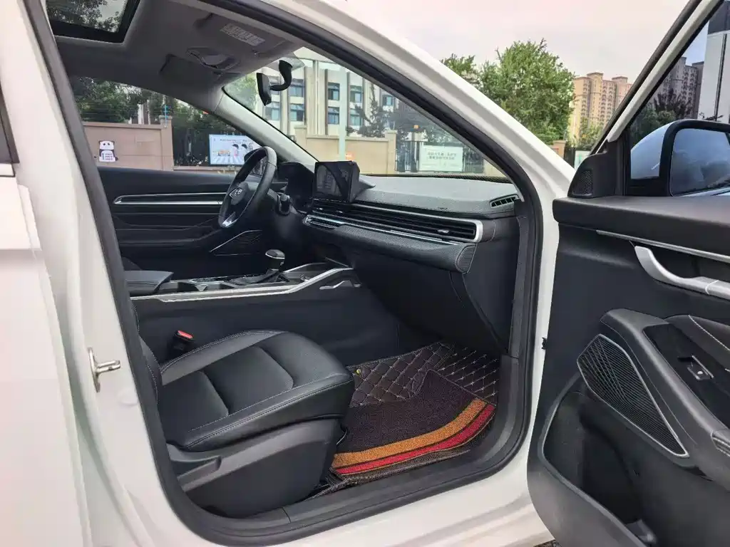 Geely Emgrand — миниатюра 6
