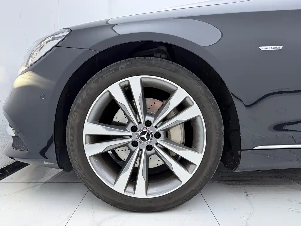 Mercedes-Benz S-Class — миниатюра 7