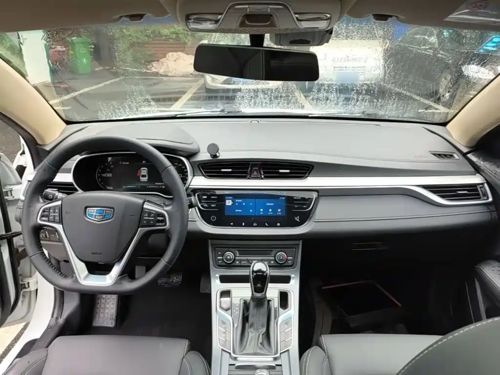 Geely Emgrand — миниатюра 10