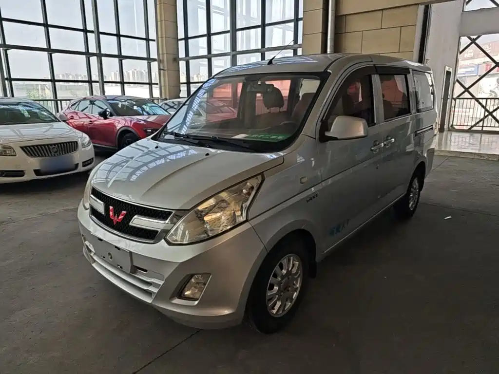 Wuling Rongguang V — миниатюра 2