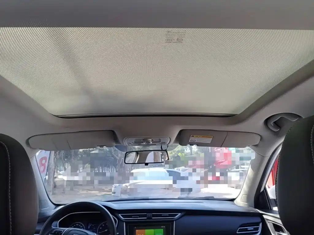 Roewe RX3 — миниатюра 18