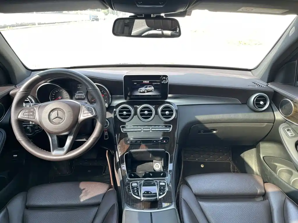 Mercedes-Benz GLC — миниатюра 13