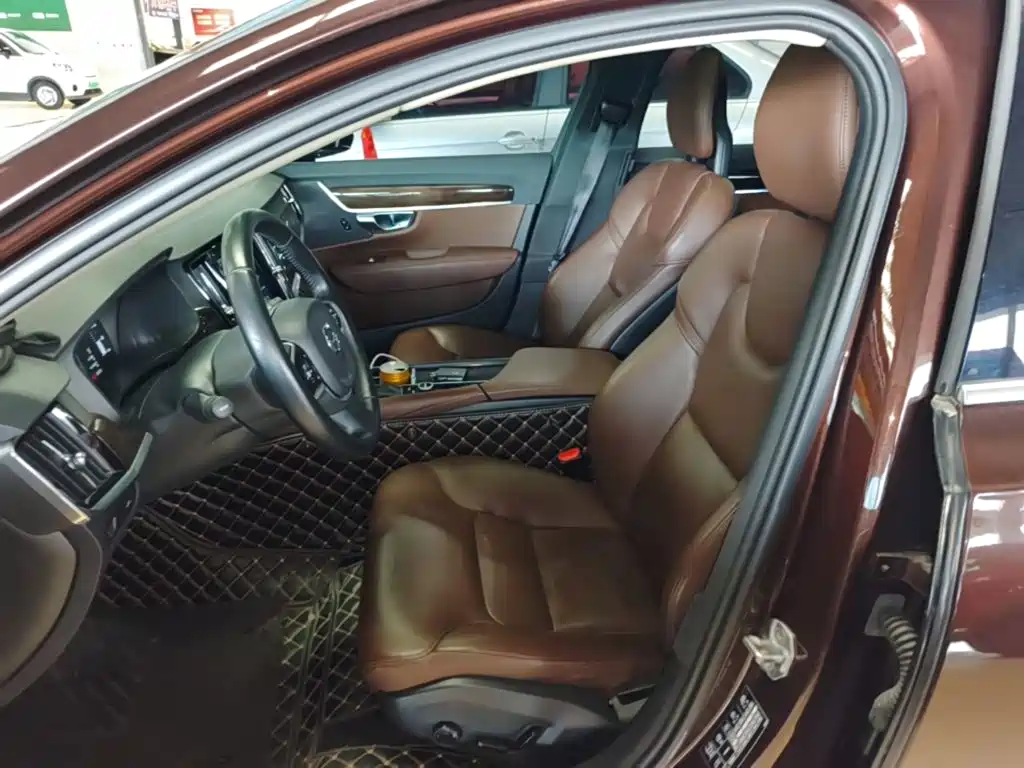 Volvo S90 — миниатюра 15