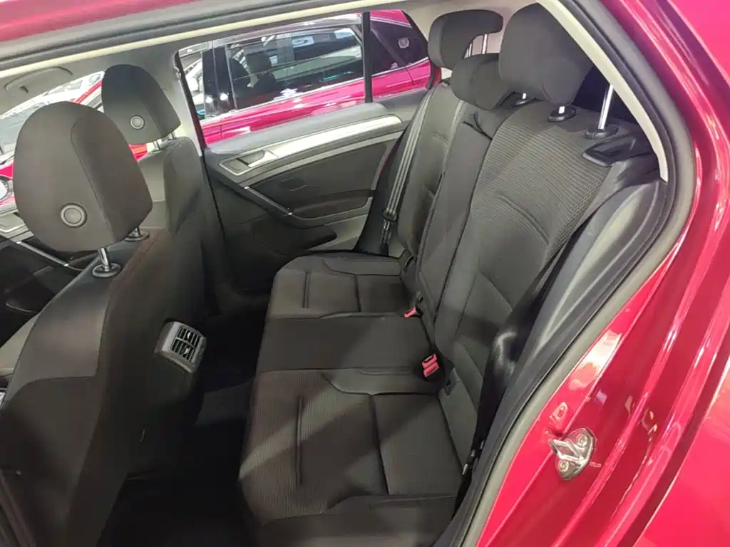 Volkswagen Golf — миниатюра 17
