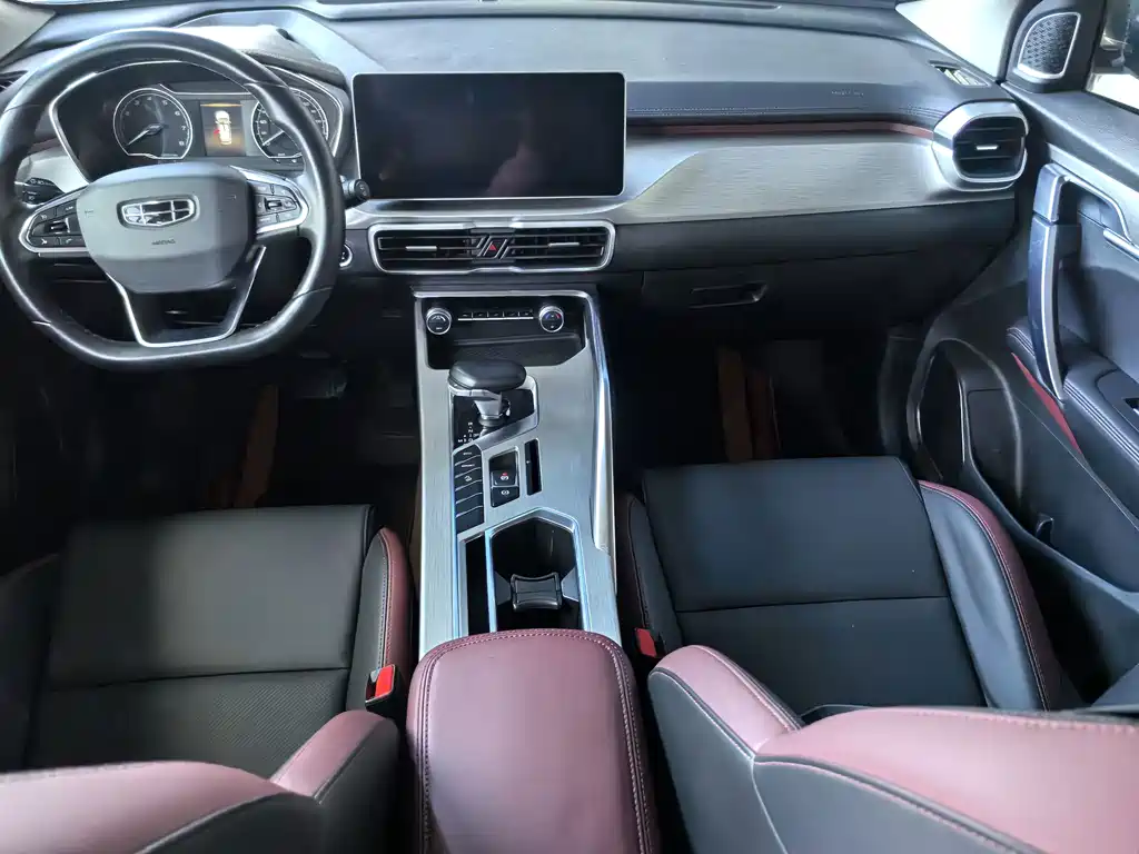 Geely Binyue — миниатюра 8