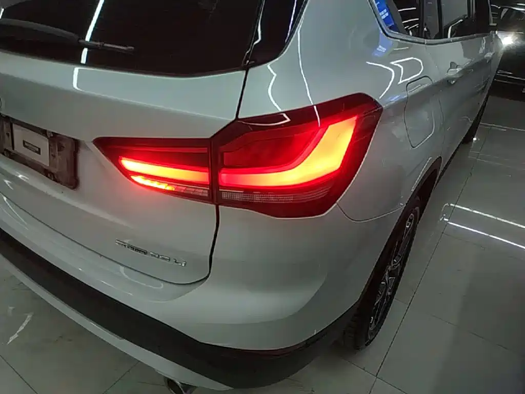 BMW X1 — миниатюра 8