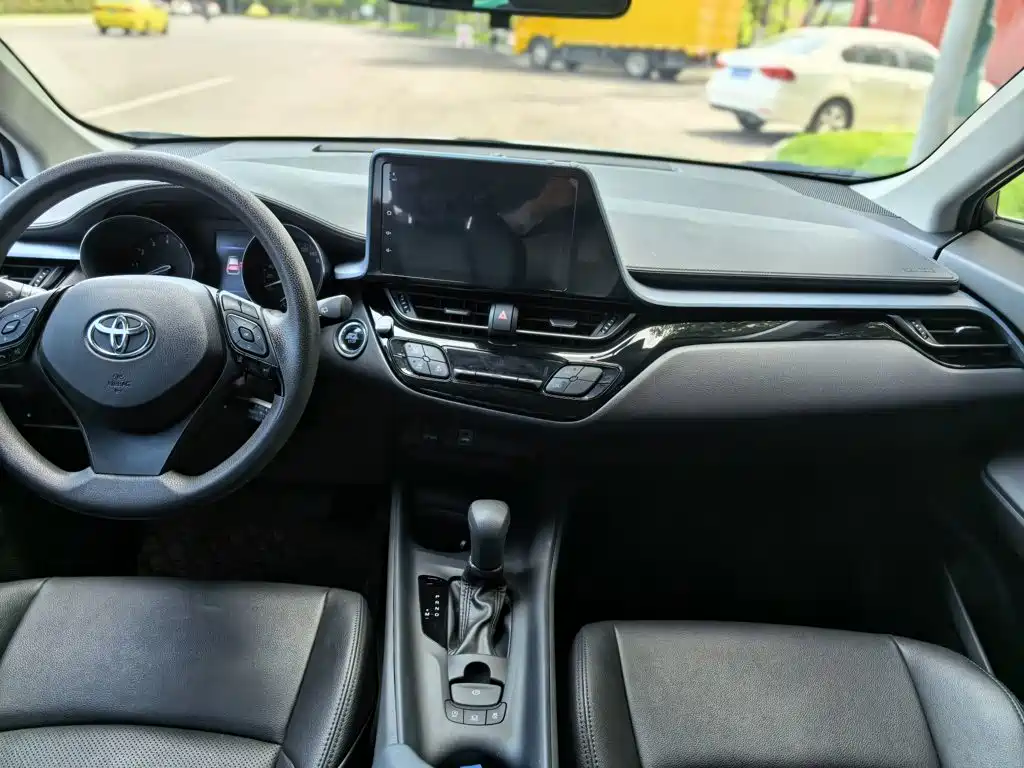 Toyota IZOA — миниатюра 3